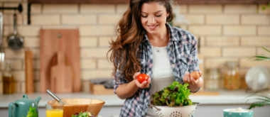 Keto vs. Chrono-Diät: Wie die Ernährung Wechseljahrsbeschwerden beeinflussen kann